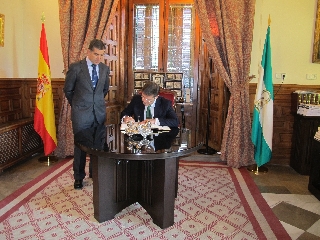 El ministro de Justicia Rafael Catalá y el presidente del TSJA Lorenzo del Río